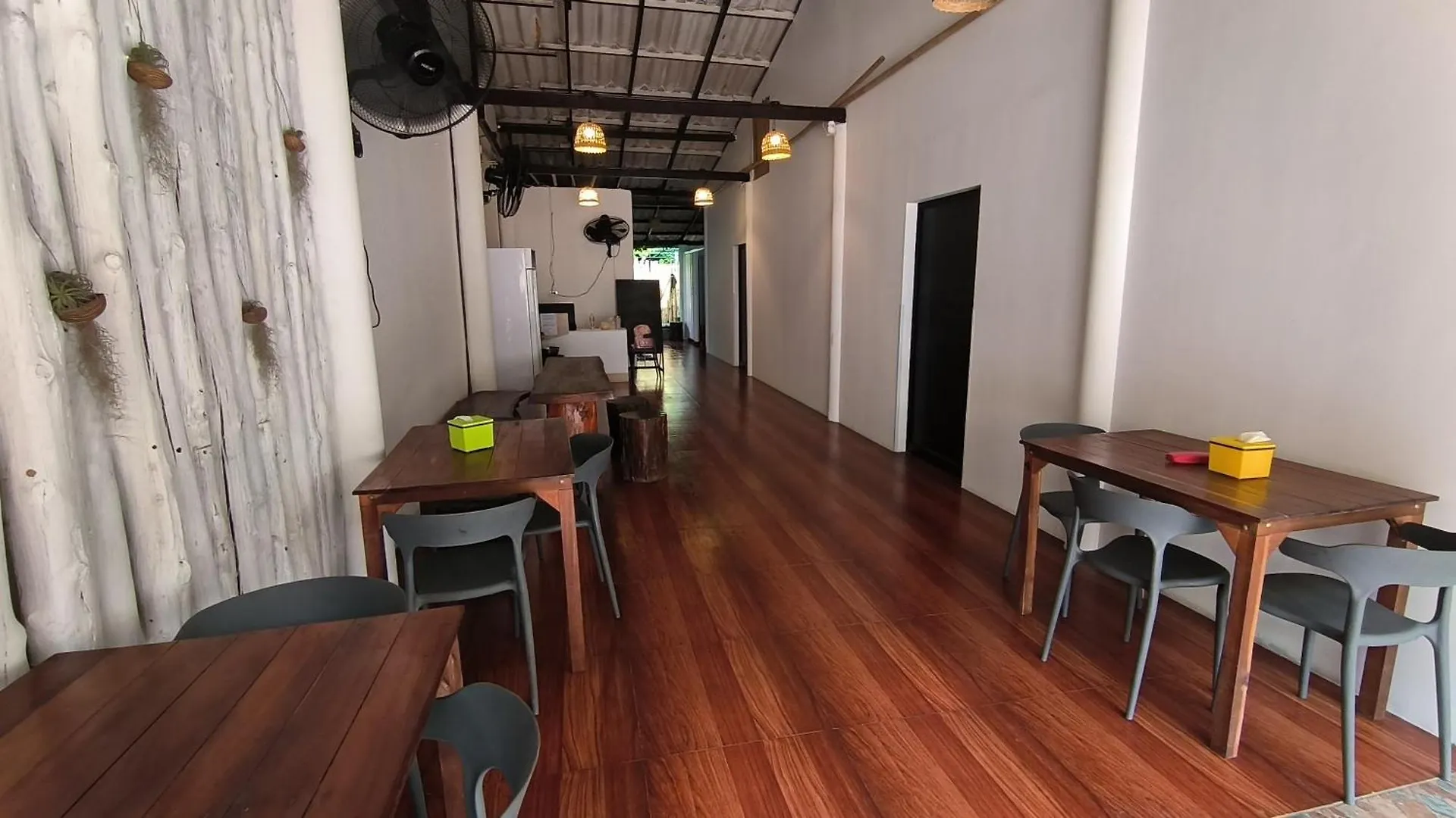 Chalok Hostel Koh Tao